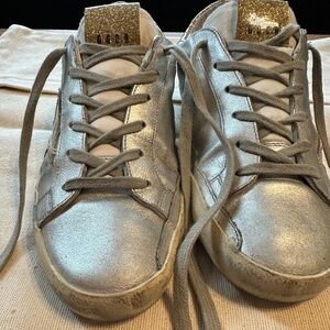 Golden Goose Superstars